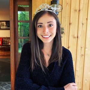 Meet your Posher, Alyson